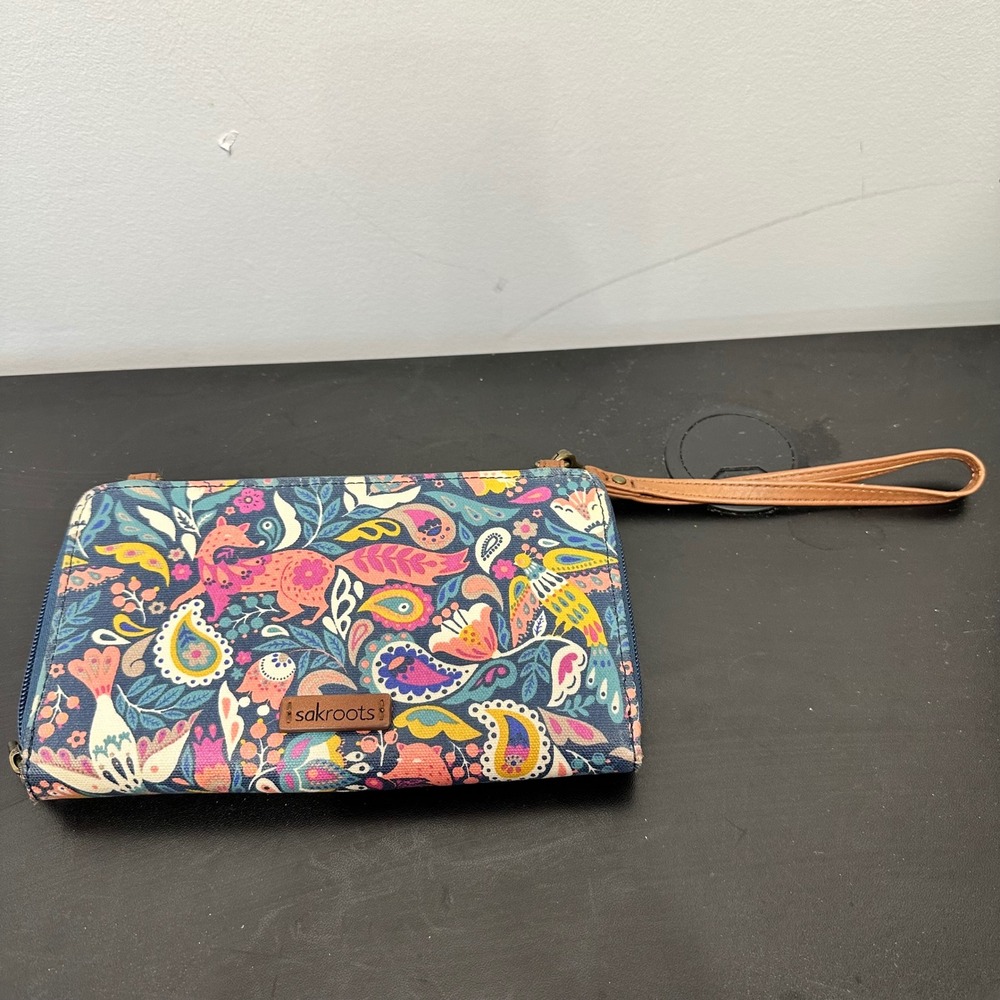 Sakroots Wristlet‎ Wallet Floral Fox Print Encino Clutch